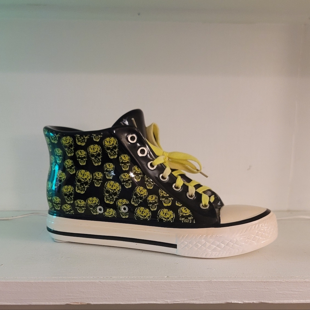 SKULL HIGH TOP SNEAKER PIGGY BANK.